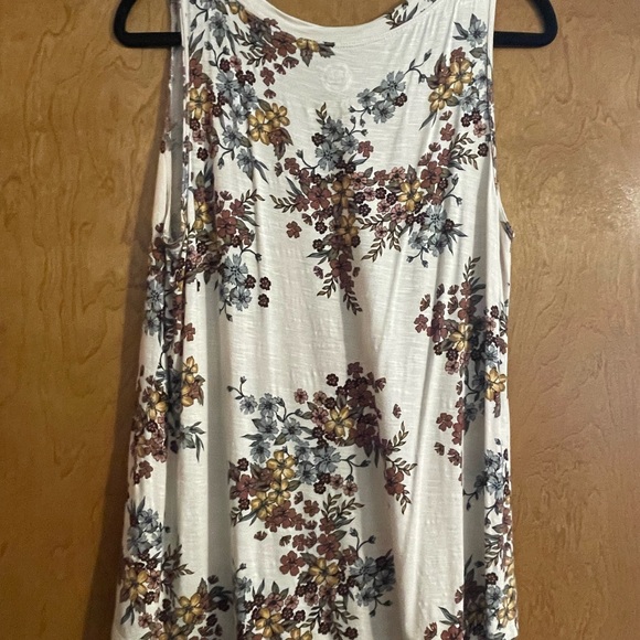 Maurices Floral Tank Top - Cream/ floral - Picture 4 of 4